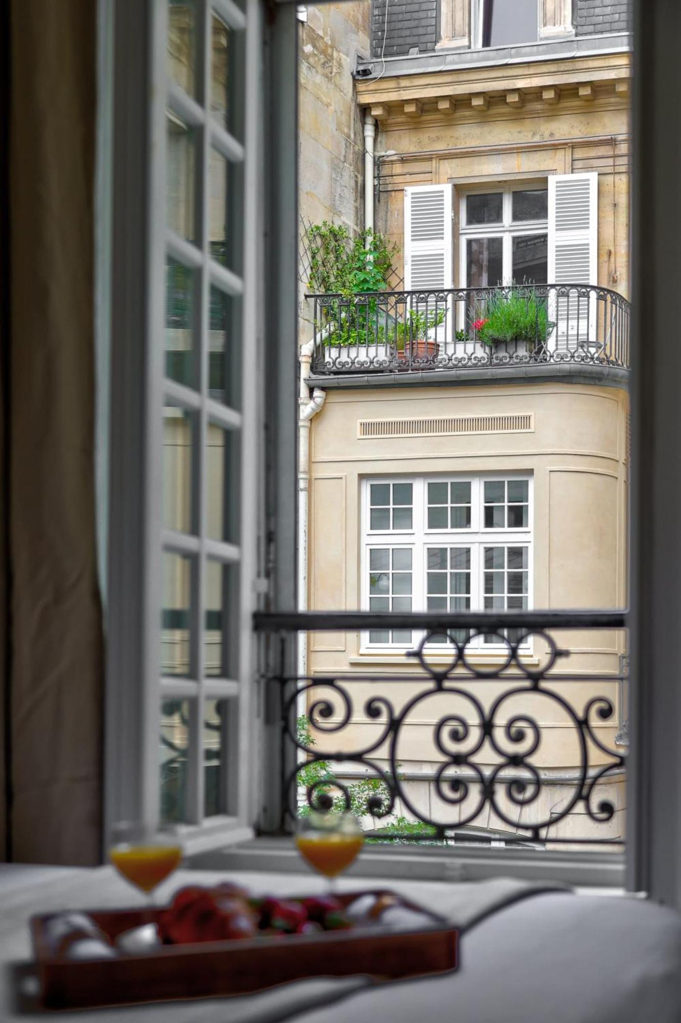 Champs-Elysees - 2Br With Balcony - Cityapartmentstay Париж Екстер'єр фото