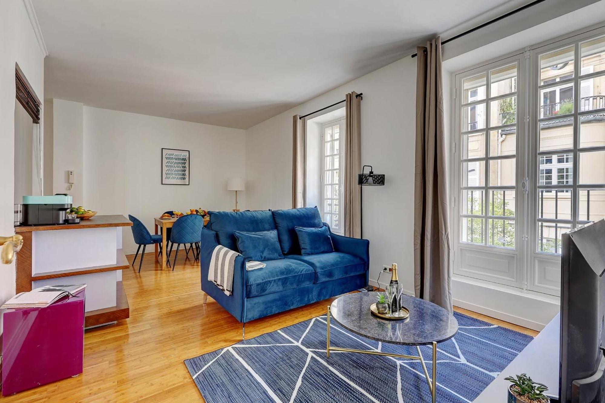 Champs-Elysees - 2Br With Balcony - Cityapartmentstay Париж Екстер'єр фото